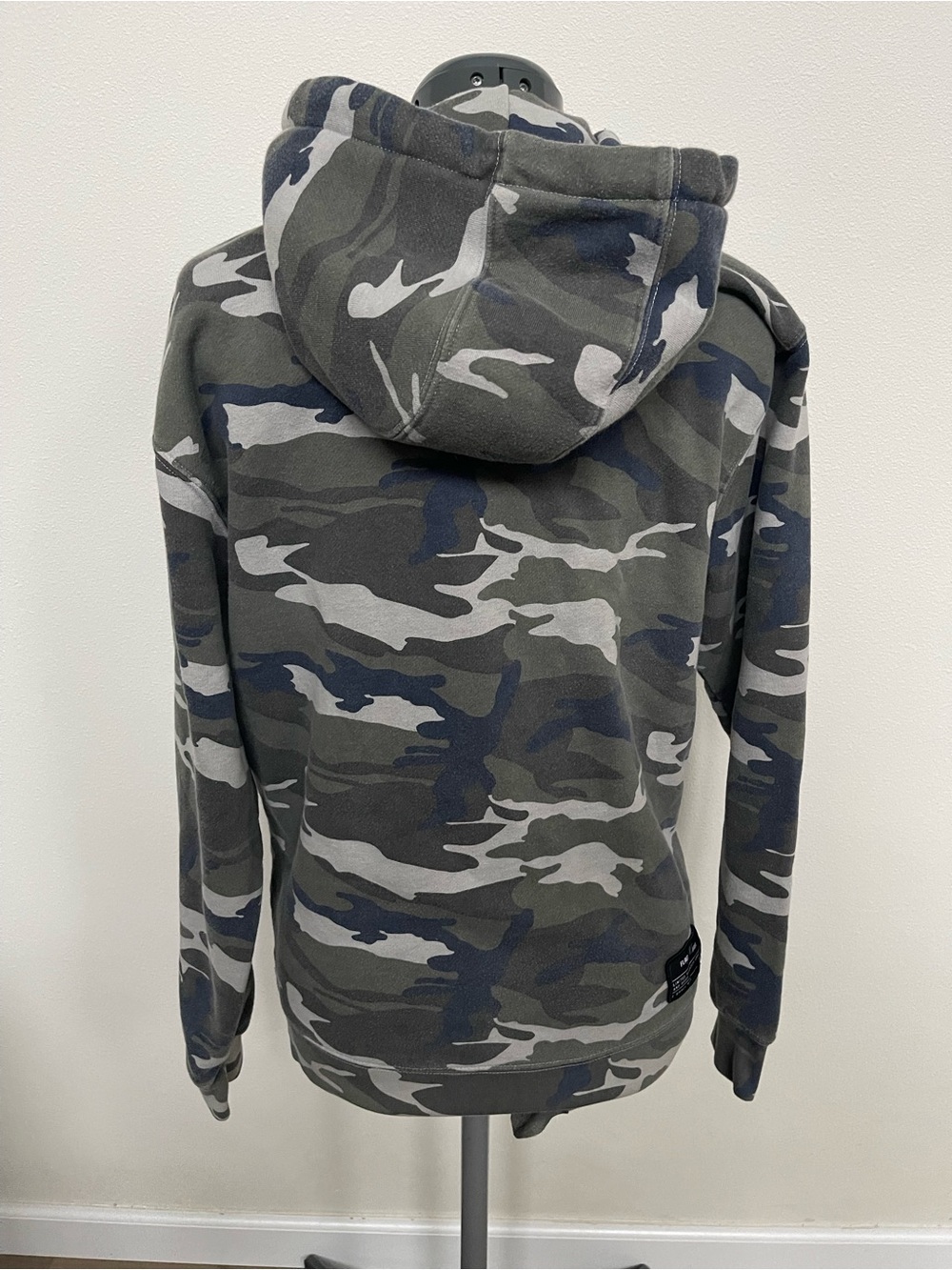 Flag Nor Camo Pullover Hoodie with Script Logo - Grey/Green - Picture 3 of 5